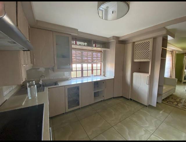 3 BEDROOM HOUSE FOR SALE IN LEACHVILLE EXT 3